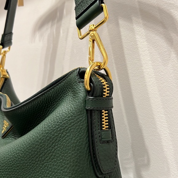 Prada green leather shoulder bag with adjustable strap & metal hardware - Picture 8 of 14